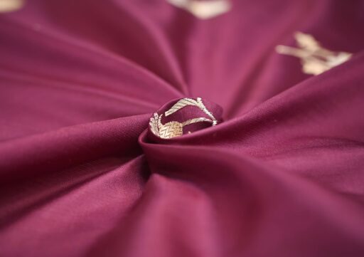 Dispersiones utilizadas para asegurar una aplicación uniforme que fortalece el tejido y le da estructura y mejora su capacidad de resistir el desgaste, aumentando su durabilidad.